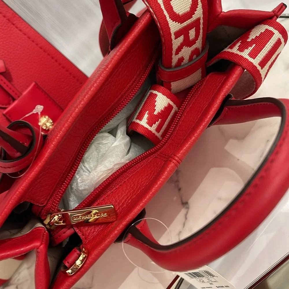 MICHAEL KORS
Mirella Small Pebble Leather Crossbody Bag
Bright Red
NWT - Picture 9 of 16